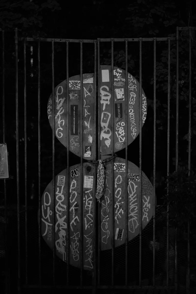 Urban barriers and boundaries